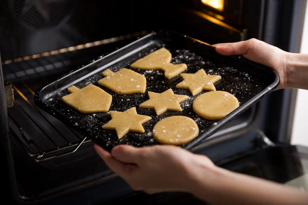 Backblech reinigen: So lösen sich eingebrannte Krusten